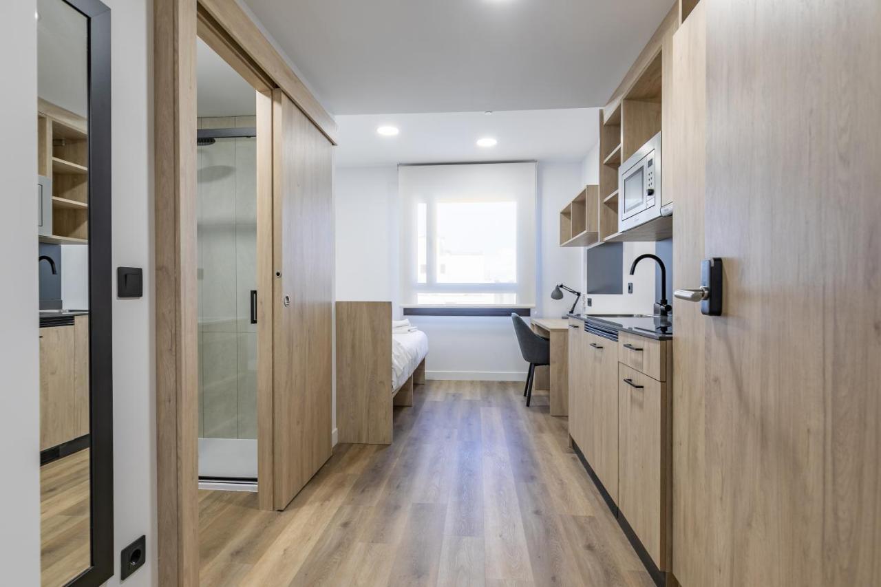 Micampus Xaudaro Student Residence Madrid Exteriör bild