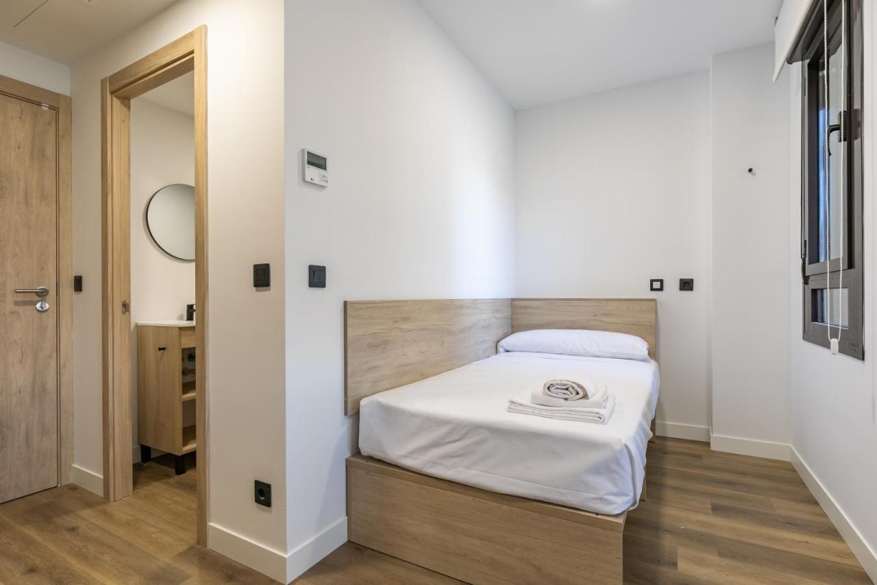 Micampus Xaudaro Student Residence Madrid Exteriör bild