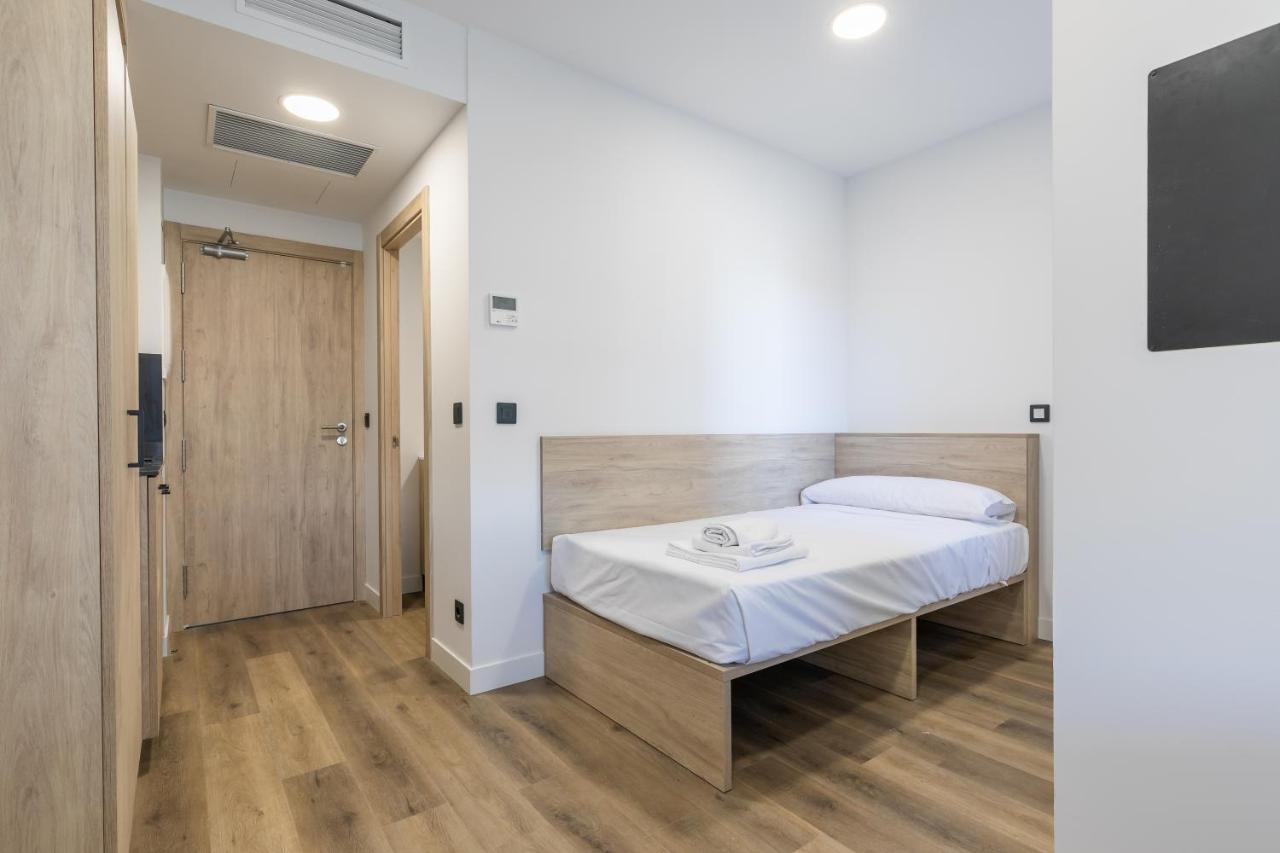Micampus Xaudaro Student Residence Madrid Exteriör bild